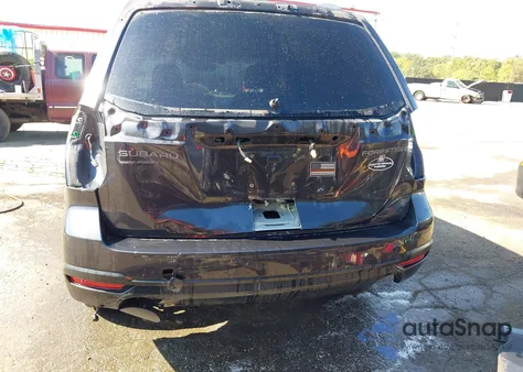 2018 Subaru Forester 2.5I Premium z USA, uszkodzony, nr VIN JF2SJAGC7JH551879